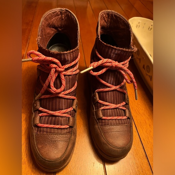 Sorel Wedges - Picture 2 of 7